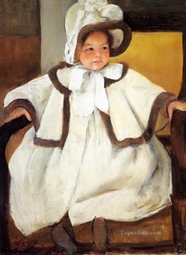 メアリー・カサット Painting - 白衣を着たエレン・メアリー・カサットの母親たち メアリー・カサット